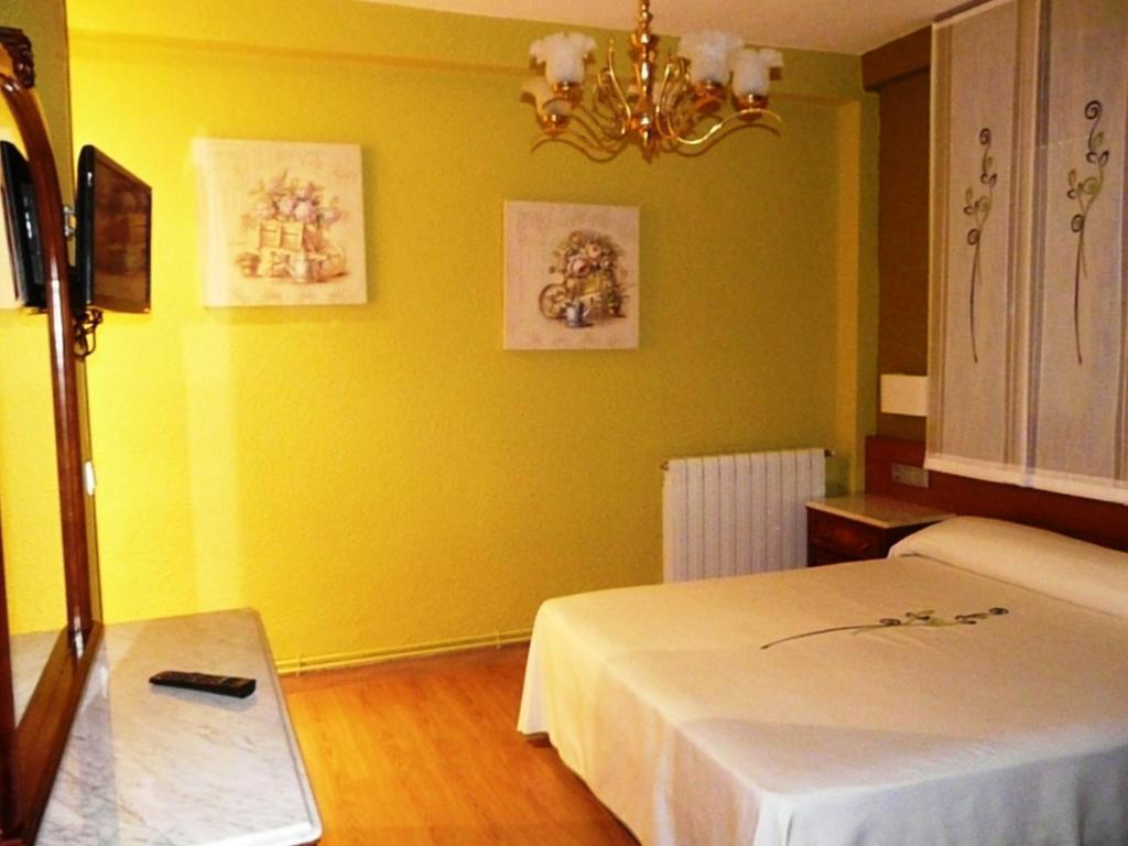 ברבסטרו Apartamento Turistico Guara Casa Castro חדר תמונה